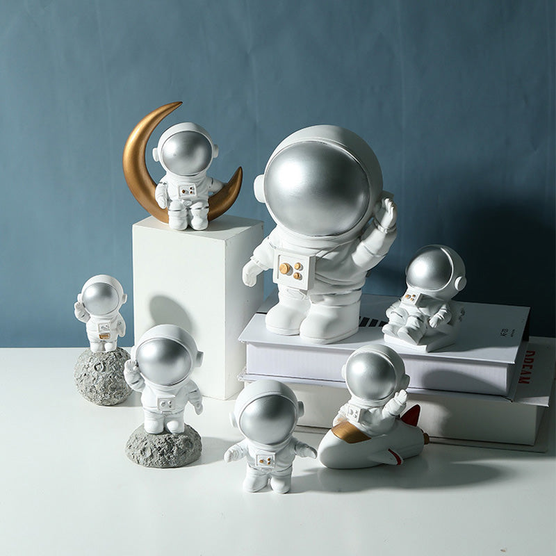 (🌲CHRISTMAS SALE NOW-48% OFF) Astronaut statue